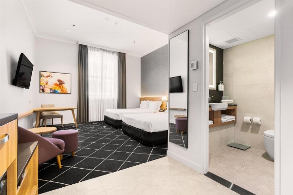 Holiday Inn Darling Harbour image 12