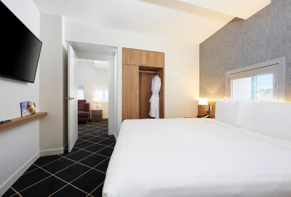 Holiday Inn Darling Harbour image 19